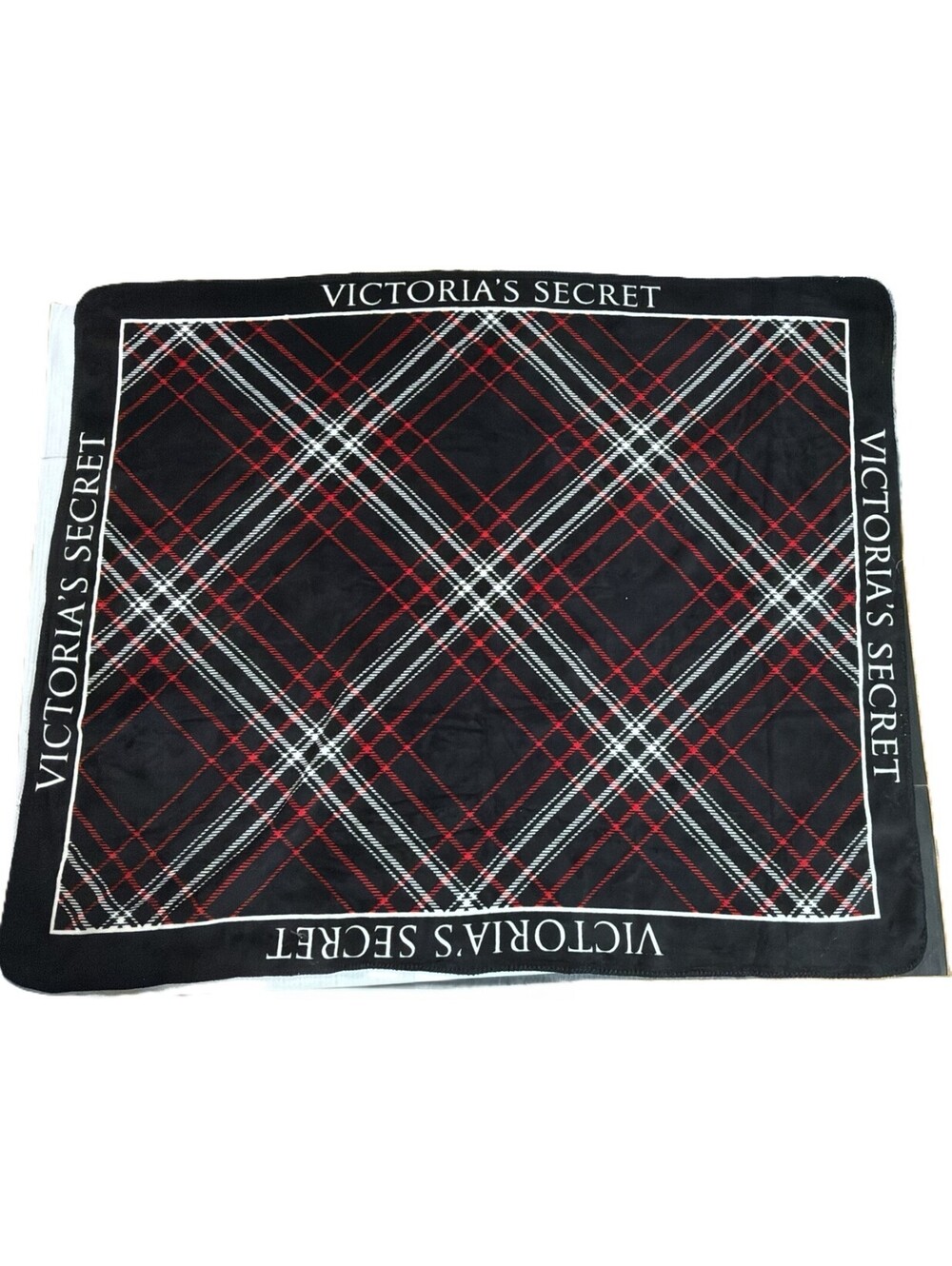 Victoria’s Secret Black & Red Plaid Soft Cozy Plush Sherpa Throw Blanket 50x60